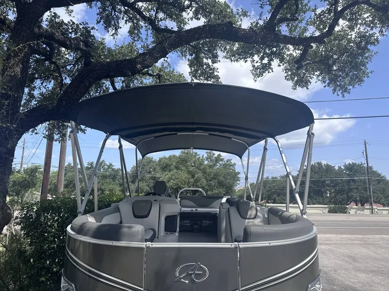 Slide: The Image of Avalon LSZ Versatile Rear Bench 2024 - 2