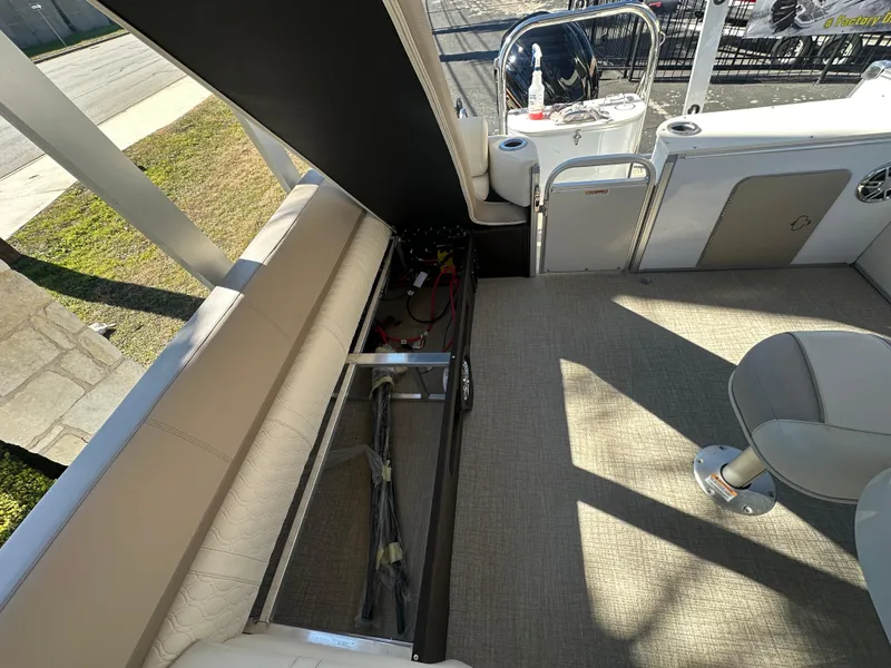 Slide: The Image of Avalon Catalina Cruise Funship - 27' 2025 - 31