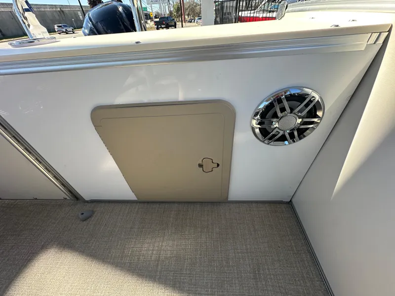 Slide: The Image of Avalon Catalina Cruise Funship - 27' 2025 - 33