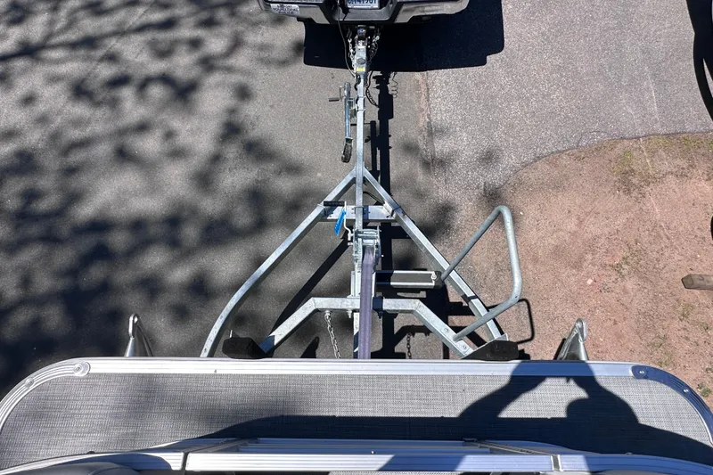 Slide: The Image of Top view of a 2024 Sylvan Mirage 8522 LZ boat trailer hitch. - 22