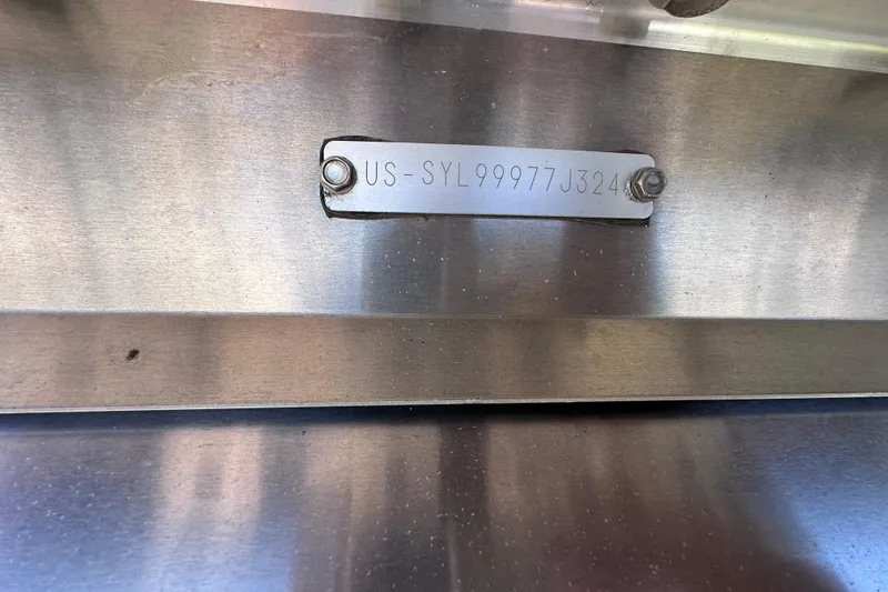 Slide: The Image of 2024 Sylvan Mirage 8522 LZ identification plate with serial number. - 31