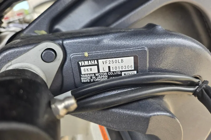 Slide: The Image of Close-up of Yamaha VF250LB engine label on Phoenix 921 Elite X, 2026 model. - 15