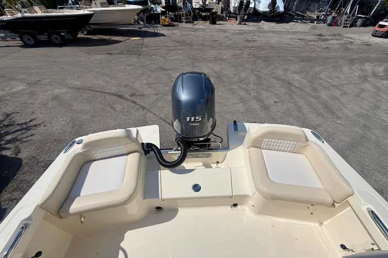 Slide: The Image of 2026 Scout 188 Sport Dorado boat with Yamaha 115 engine, featuring comfortable seating. - 17