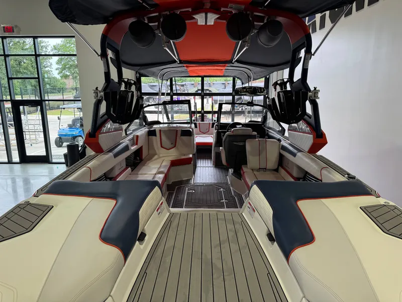 Slide: The Image of Interior view of a 2019 Nautique Super Air Nautique G25 boat. - 10
