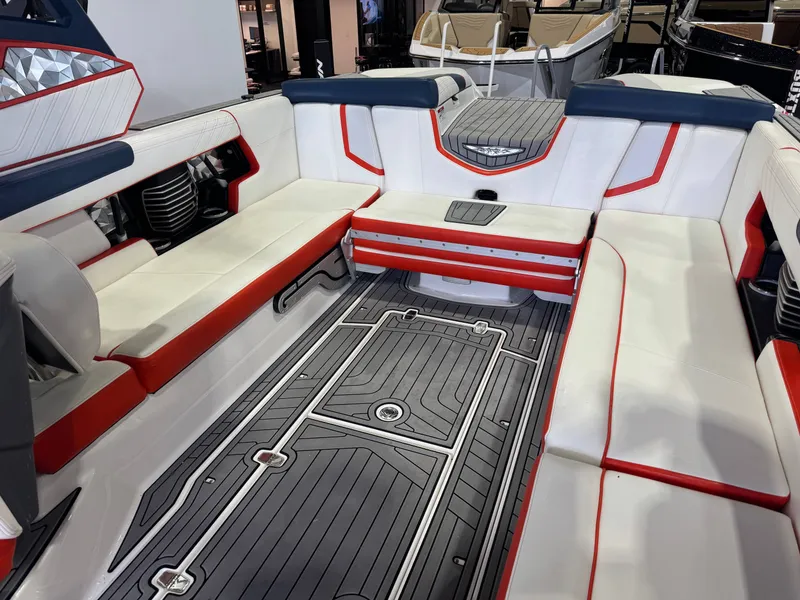 Slide: The Image of Interior of a 2019 Nautique Super Air Nautique G25 boat. - 16