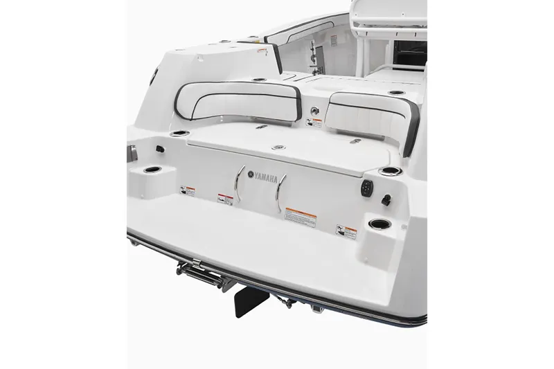 Slide: The Image of Yamaha Boats 252 FSH Sport 2025, rear view with seating area. - 3