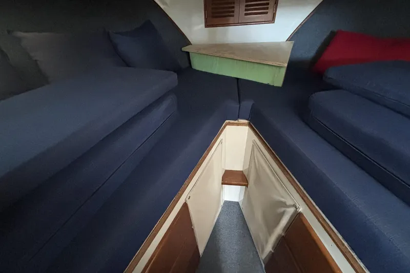 Slide: The Image of Roughwater 35 - Forward Cabin - 6