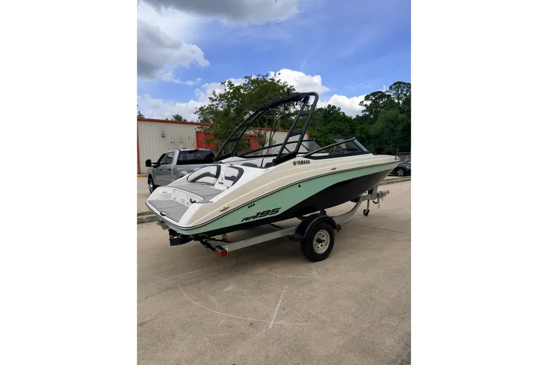 The Image of Yamaha AR195 2026 boat on trailer, ready for adventure. - 0