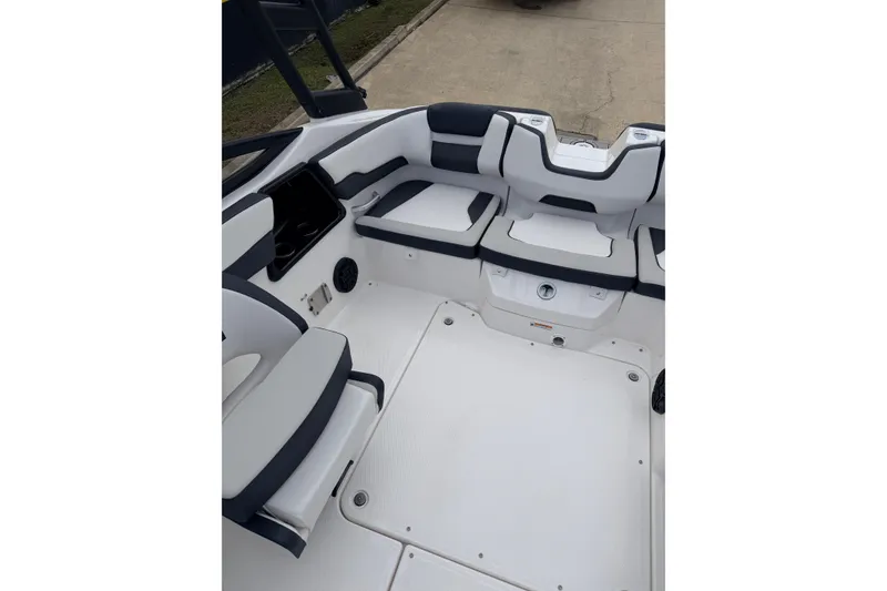 Slide: The Image of Interior of 2026 Yamaha Boats AR195 with seating and storage. - 12