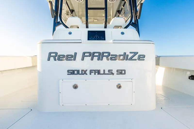 Slide: The Image of Freeman 42LR boat named "Reel PARadiZe" from Sioux Falls, SD, 2022 model. - 22