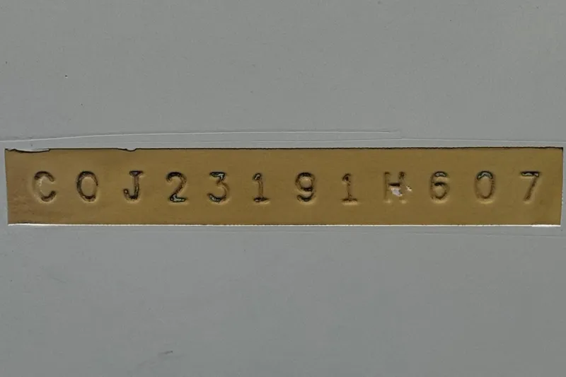Slide: The Image of Serial number "COJ23191H607" on 2007 Commander 2300LX. - 27