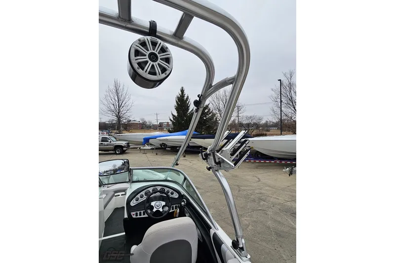 Slide: The Image of 2005 MasterCraft X-2 boat interior with speaker and control panel. - 39