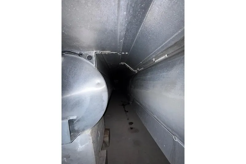 Slide: The Image of Interior view of a 2021 Bennington 25 SSBXSD pontoon boat's underdeck structure. - 4