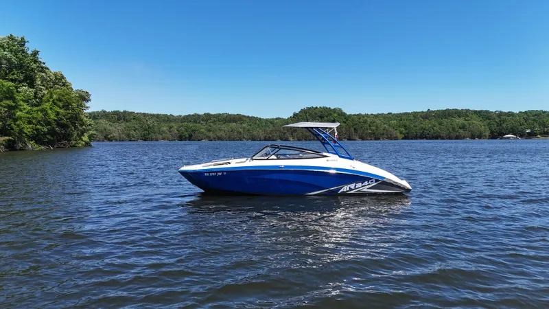 The Image of 2020 Yamaha Bow Rider boat on a calm lake. - 0