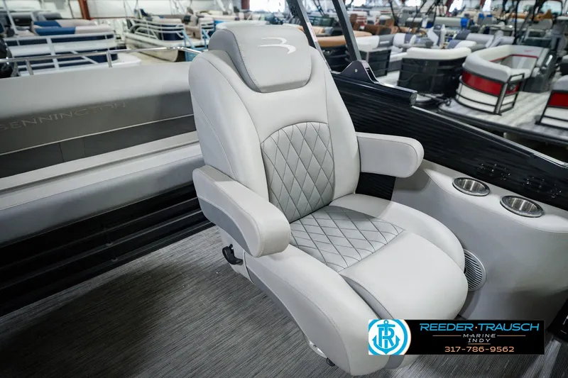 Slide: The Image of Luxury seating on a 2022 Bennington 23 LTSB pontoon boat, showcasing comfort and style. - 30