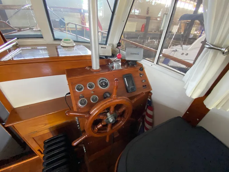 Slide: The Image of Grand Banks 32 - 9