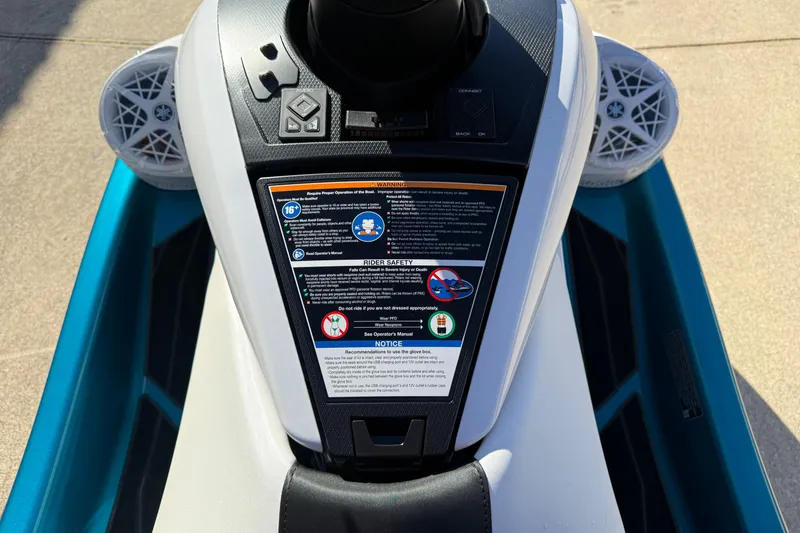 Slide: The Image of 2026 Yamaha WaveRunner FX Cruiser HO dashboard with safety instructions and controls. - 20