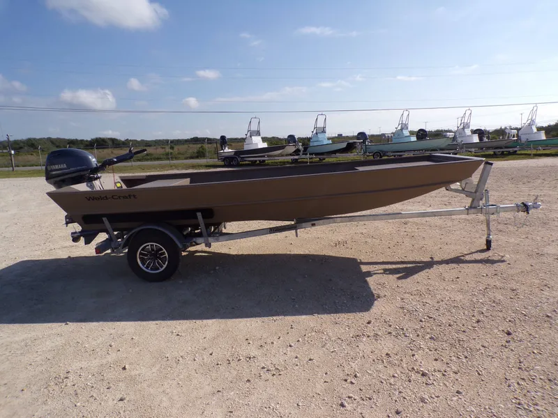 Slide: The Image of 2026 Weldcraft 1652 CDL FO boat on trailer. - 6