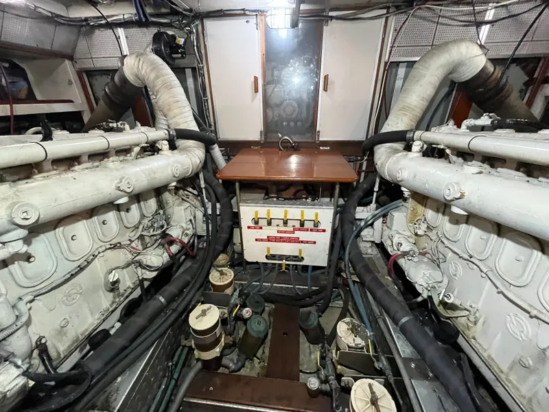Slide: The Image of Grand Banks 49 Motor Yacht 1987 - 18