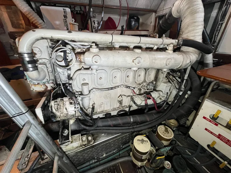 Slide: The Image of Grand Banks 49 Motor Yacht 1987 - 19