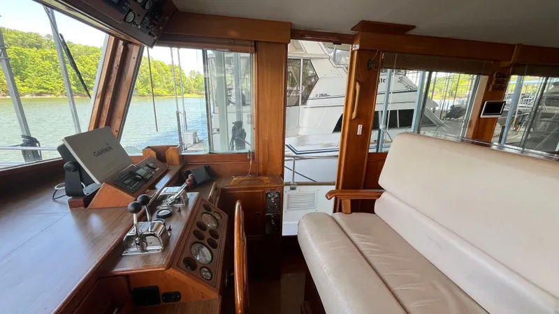 Slide: The Image of Grand Banks 49 Motor Yacht 1987 - 34
