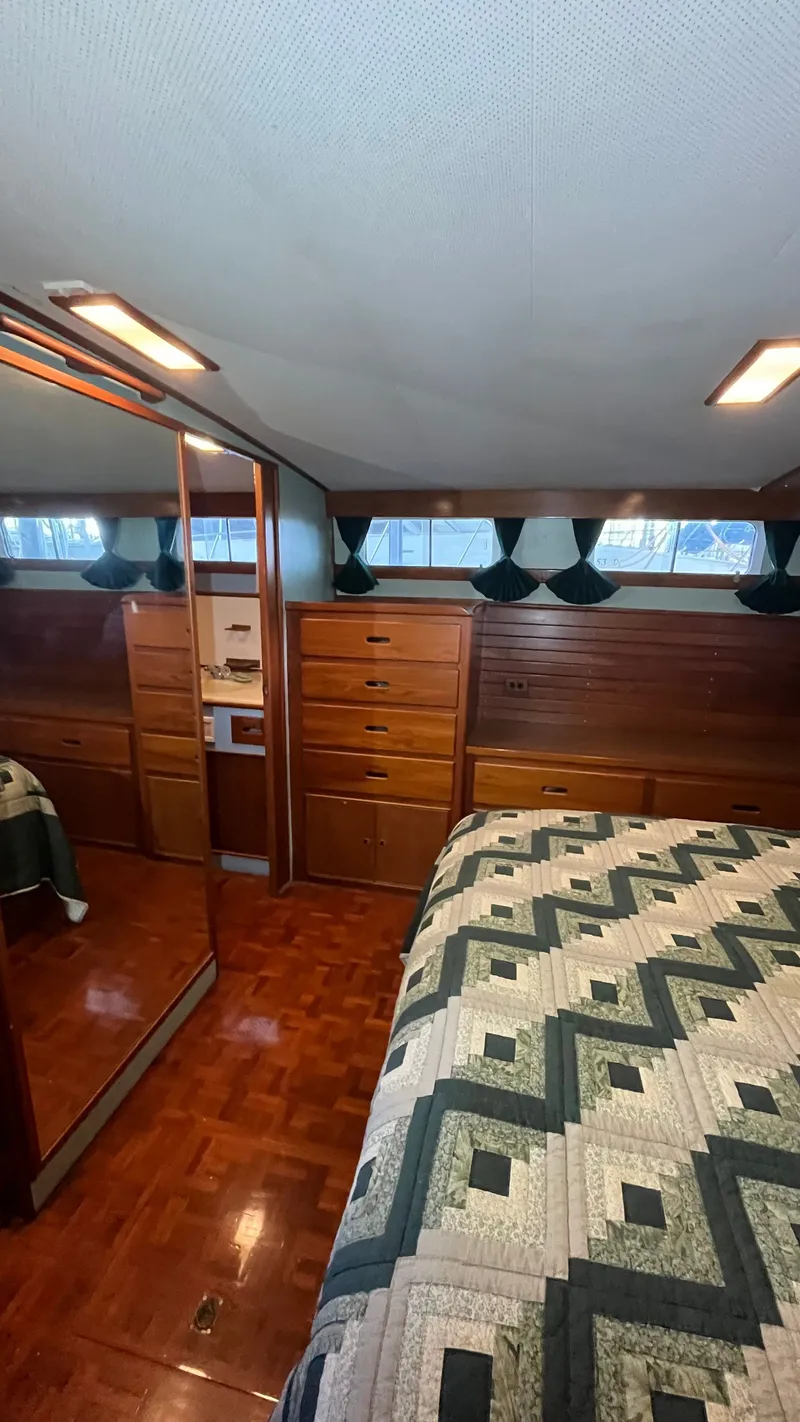 Slide: The Image of Grand Banks 49 Motor Yacht 1987 - 39