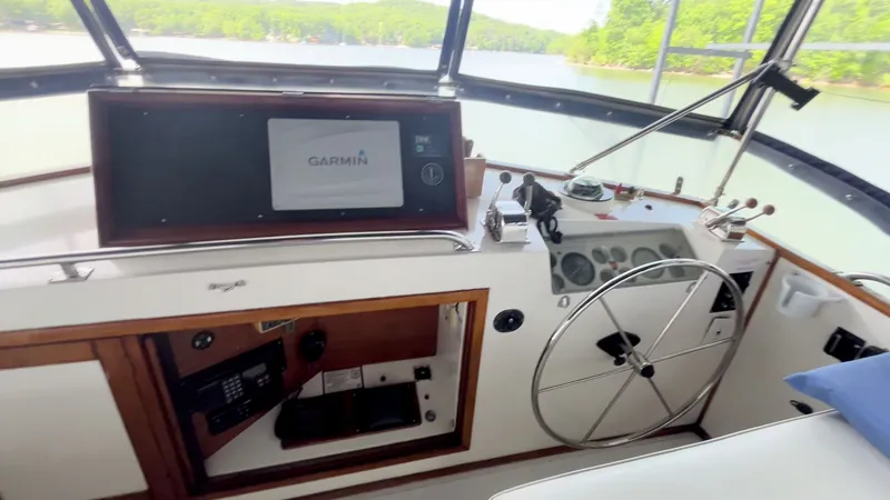 Slide: The Image of Grand Banks 49 Motor Yacht 1987 - 46