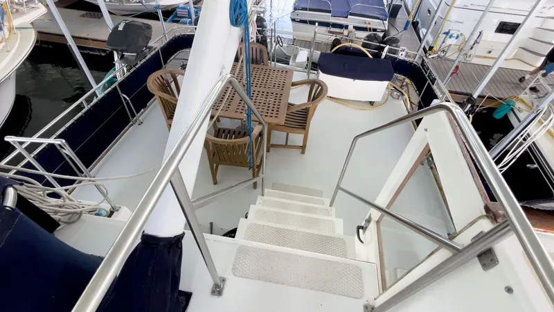 Slide: The Image of Grand Banks 49 Motor Yacht 1987 - 47
