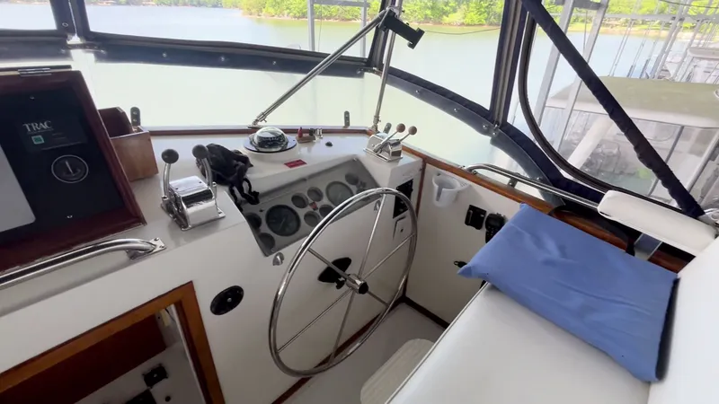 Slide: The Image of Grand Banks 49 Motor Yacht 1987 - 50