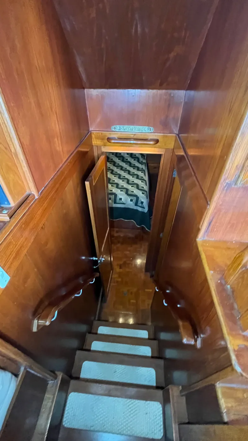 Slide: The Image of Grand Banks 49 Motor Yacht 1987 - 61