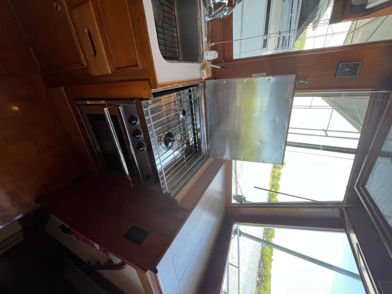 Slide: The Image of Grand Banks 49 Motor Yacht 1987 - 64
