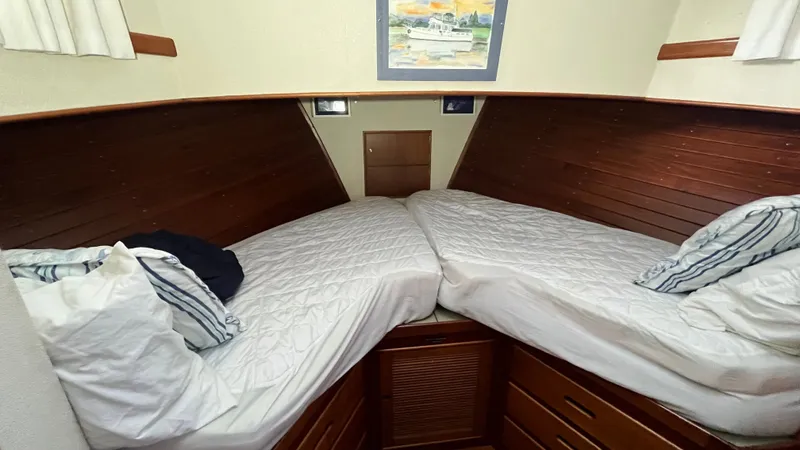 Slide: The Image of Grand Banks 49 Motor Yacht 1987 - 66