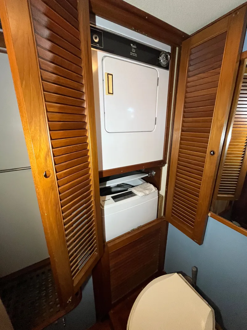 Slide: The Image of Grand Banks 49 Motor Yacht 1987 - 69