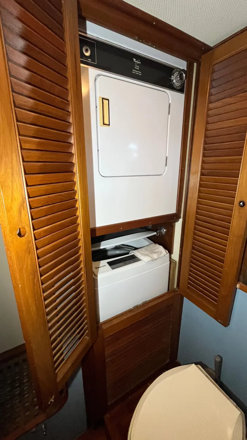 Slide: The Image of Grand Banks 49 Motor Yacht 1987 - 70