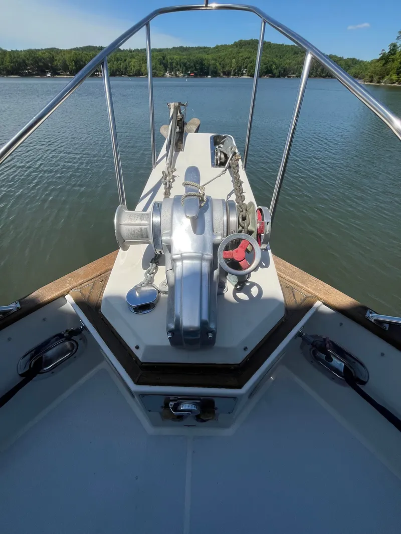Slide: The Image of Grand Banks 49 Motor Yacht 1987 - 72