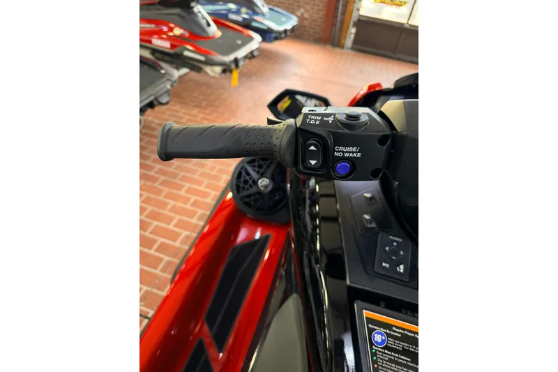 Slide: The Image of 2026 Yamaha WaveRunner FX Cruiser HO handlebar controls, featuring cruise and no-wake mode. - 6