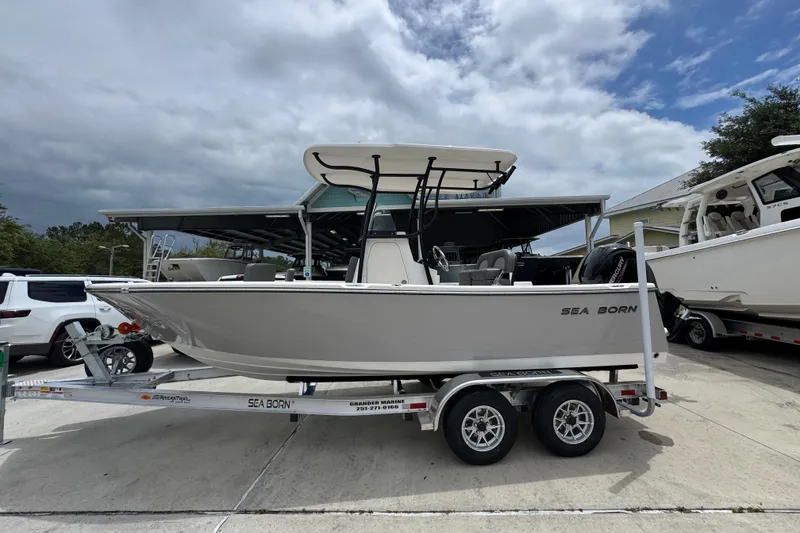 The Image of Sea Born LX21 Center Console 2026 - undefined