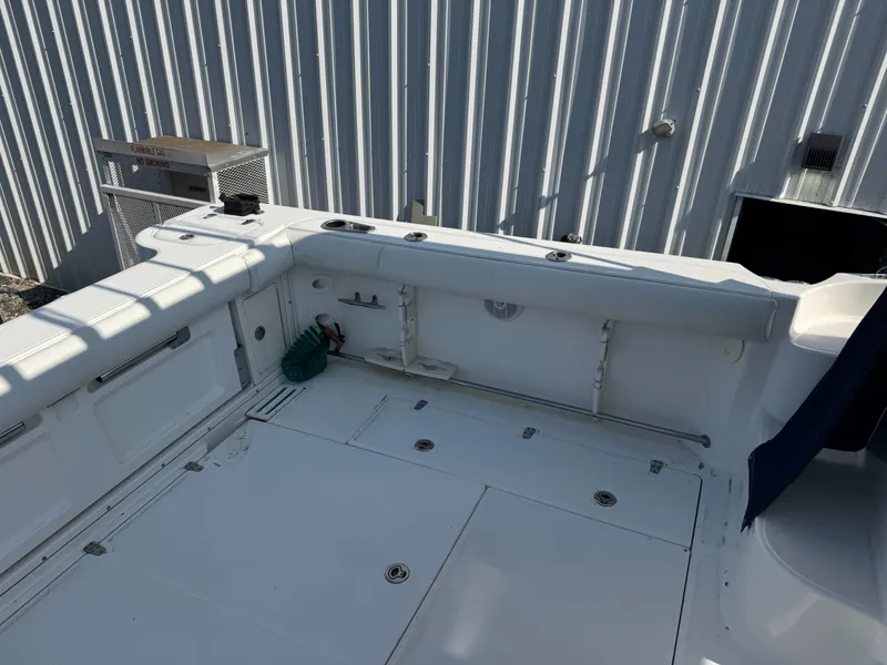 Slide: The Image of Interior of a 2006 Boston Whaler 305 Conquest boat. - 15