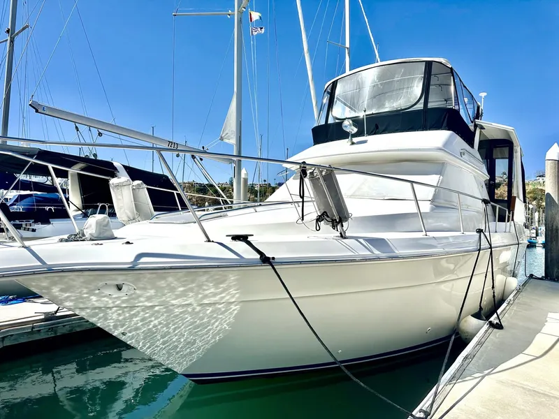 The Image of Sea Ray 380 Aft Cabin 1990 - undefined