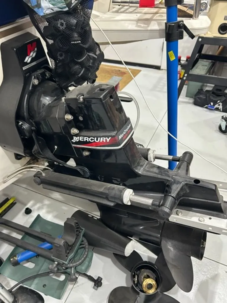 Slide: The Image of Mercury outboard motor on 2003 Bayliner 195 Bowrider. - 12