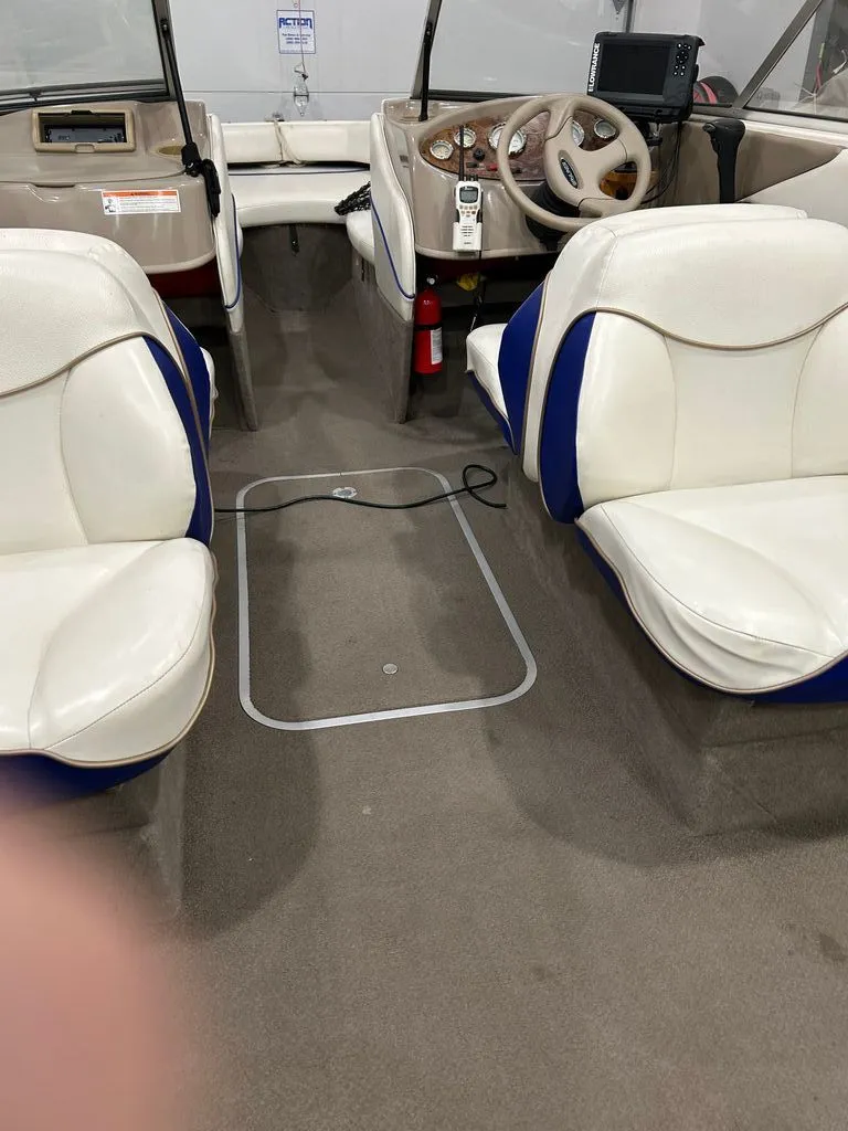 Slide: The Image of Bayliner 195 Bowrider 2003 - 5