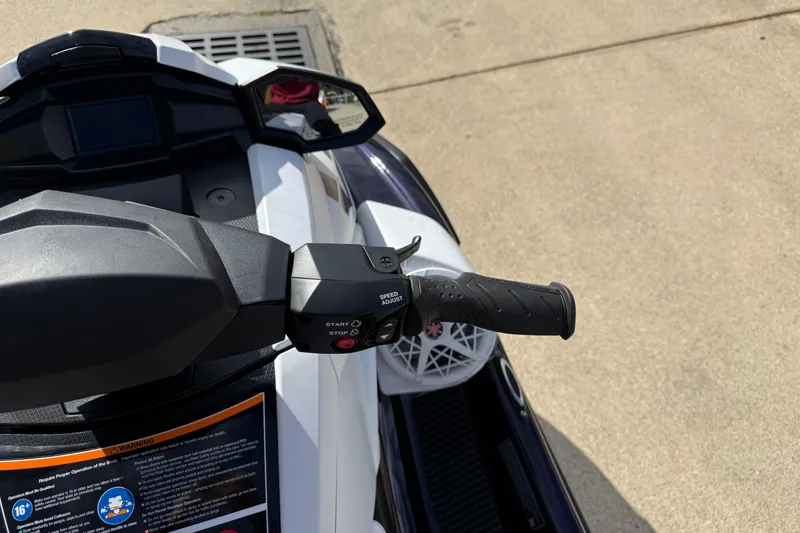 Slide: The Image of 2026 Yamaha WaveRunner VX Cruiser HO handlebar and controls close-up. - 18