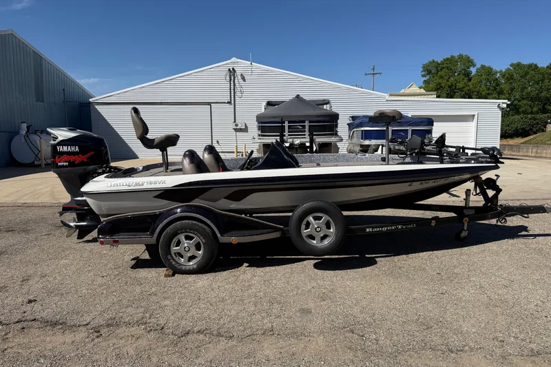 Slide: The Image of 2009 Ranger 188 VX fishing boat with Yamaha VMAX engine on trailer. - 5