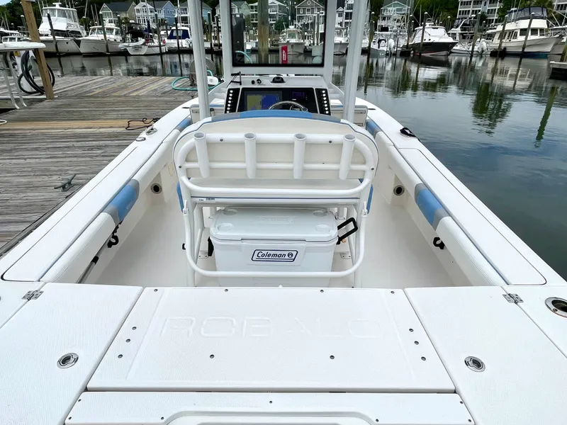 Slide: The Image of Robalo 246 Cayman 2022 - 21