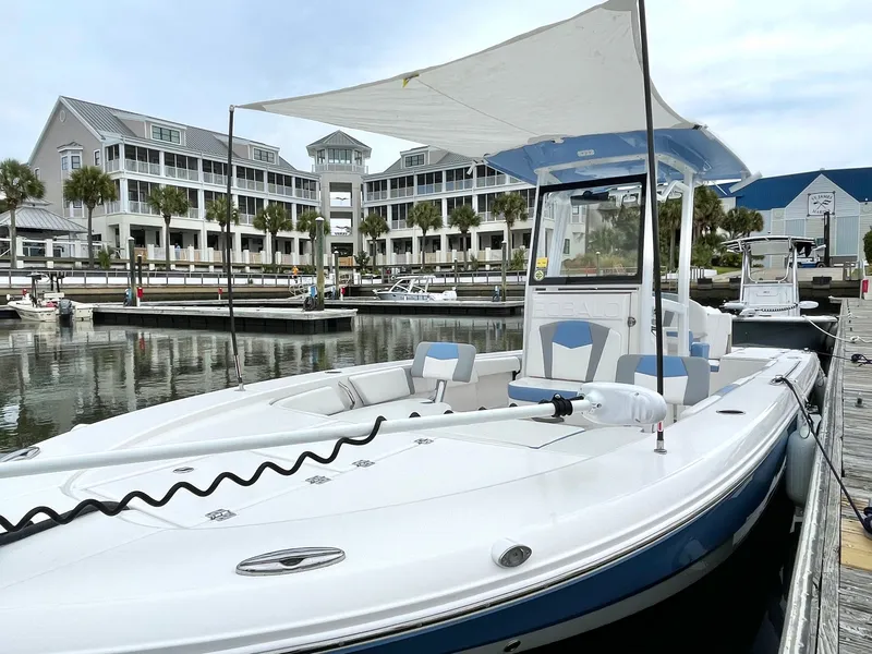 Slide: The Image of Robalo 246 Cayman 2022 - 49