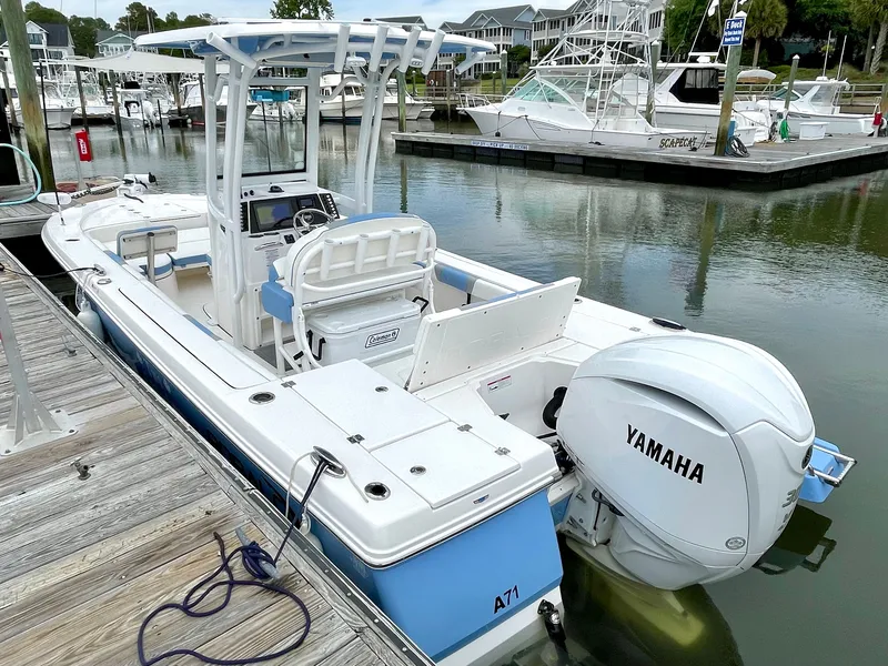 Slide: The Image of Robalo 246 Cayman 2022 - 58