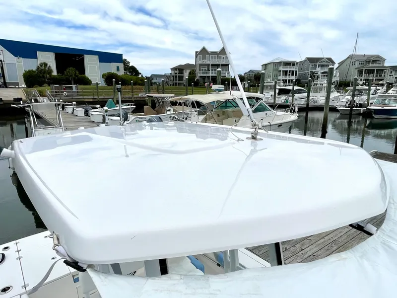 Slide: The Image of Robalo 246 Cayman 2022 - 62