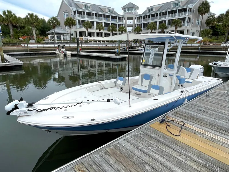 Slide: The Image of Robalo 246 Cayman 2022 - 67