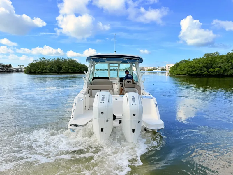 Slide: The Image of Boston Whaler 330 Vantage 2027 - 17