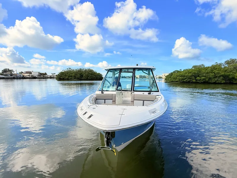 Slide: The Image of Boston Whaler 330 Vantage 2027 - 6